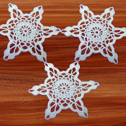 A hexagon White crochet motif