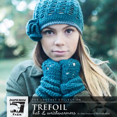 Trefoil Hat & Wristwarmers in Juniper Moon Farm Dromedary - J55-01 - Downloadable PDF