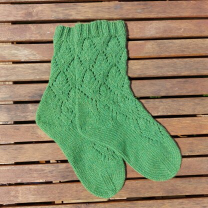 Oak leaves socks