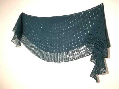 From droplets to ponds shawl