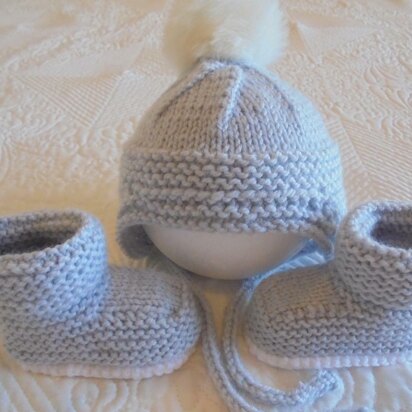 Easy Baby Hat And Booties - knitting pattern