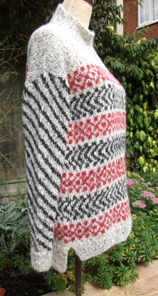 Scandinavian Inspired Split Hem Colourwork Sweater