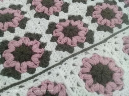 ROSE Granny Square Cardigan