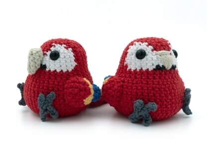 Amigurumi Scarlet Macaw