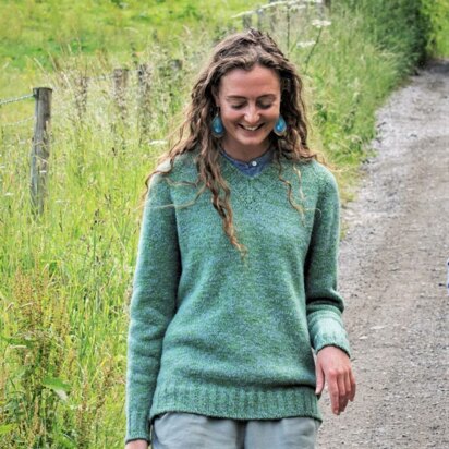 One Sweater V-neck in The Fibre Co. Cirro - Downloadable PDF