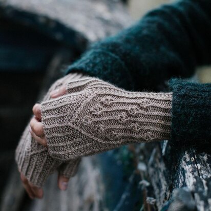 Virva Fingerless Mitts