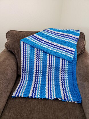 The Cloudy Day Blanket Crochet pattern by Sarah Womack | LoveCrafts