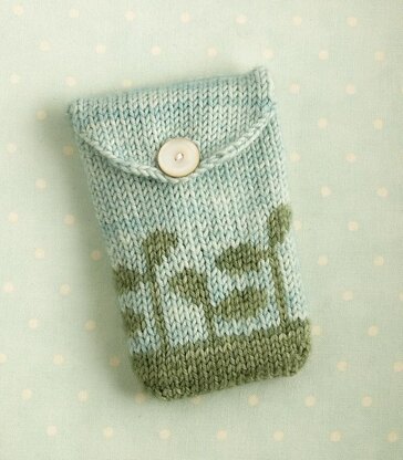 Knitted gadget case / seed pouch