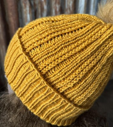 Pinehurst Hat -- a loom knit pattern