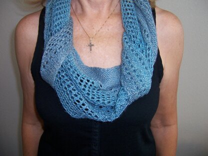 London Blue Shawlette