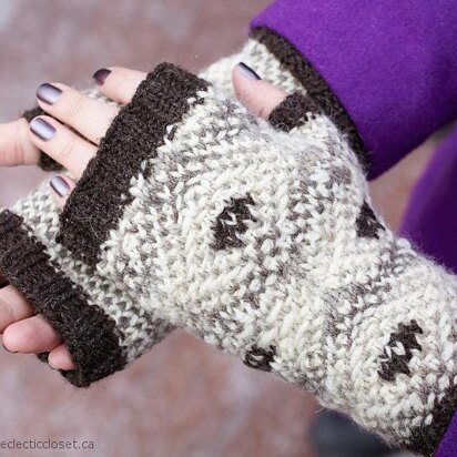 Frost Boils Fingerless Mitts