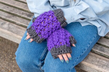 Mesh Stitch Hat and Mitts