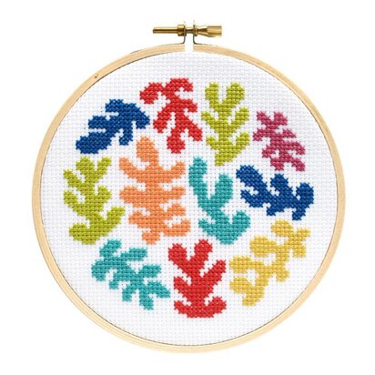  Kraftex Cross Stitch Kits Plus Needle Minders: Stamped Cross  Stitch Kits for Beginners. [1 Embroidery Hoop] Simple and Easy Beginner  Cross Stitch Kits for Adults and Kids with 4 Needle Keepers