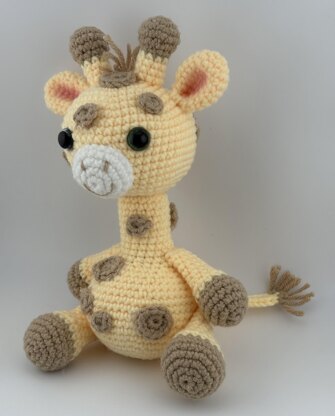 Giraffe Rafarattle – Amigurumi Pattern PDF - The little giraffe that is also a rattle