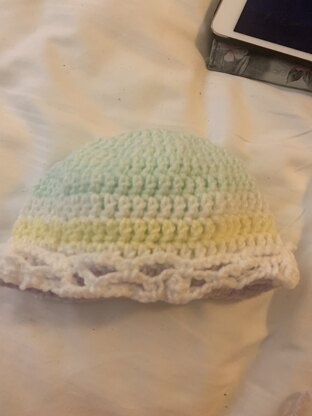 Crochet Baby Hat in Bernat Softee Baby Solids