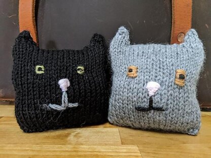 Cat Pin Cushion