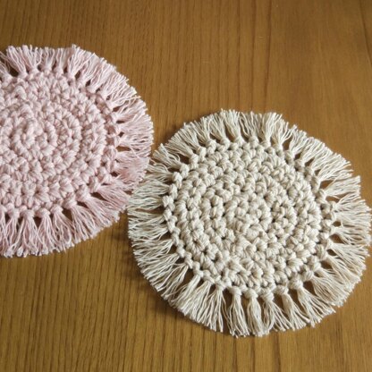 Boho crochet coaster with fringes