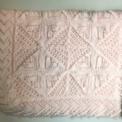 Heart Squares Baby Blanket with Heart edging using double knitting yarn - knitting pattern