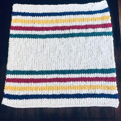 Hudson's Bay Inspired Knit Blanket Tutorial