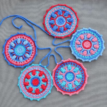 Mini Mandala Garland