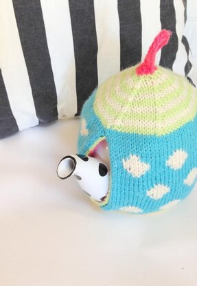 Spotted Daphne Tea Cozy