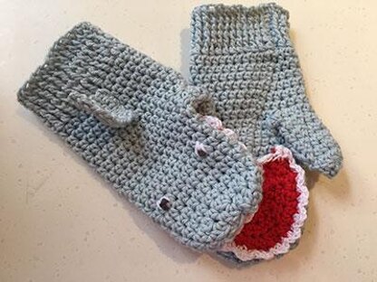 Animal mittens - Crocodile, frog and shark
