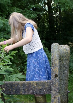 Side Saddle Waistcoat PDF Crochet Pattern.