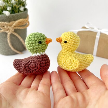 Crochet mini duck keyring amigurumi pattern Bag charm Crochet car hanger