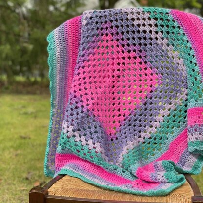 Diamond Corner Baby Blanket