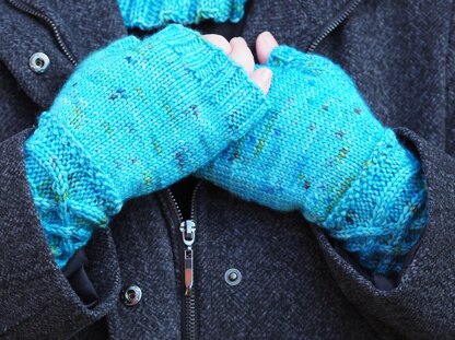 Fresta Fingerless Mitts