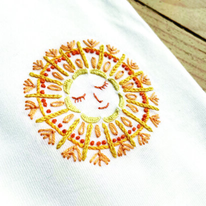 Un Chat Dans L'Aiguille Easy Customize - Sun Rays - Size XS Printed Embroidery Kit