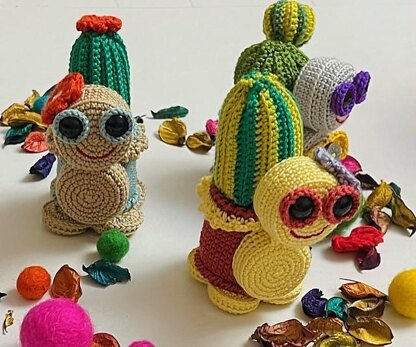 Recycle Amigurumi turtle cactus pot