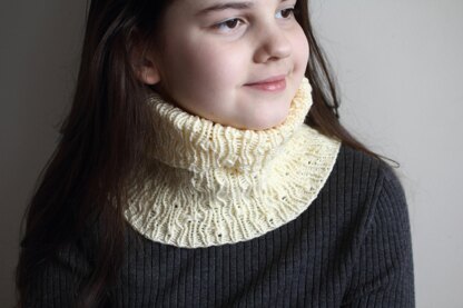 Orchid Cowl