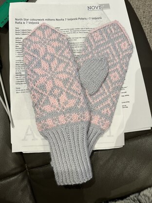 Nordic mittens No. 4