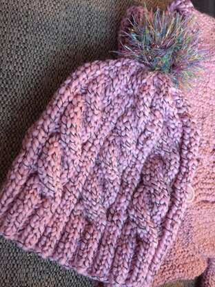 Aria’s Cabled Pompom hat