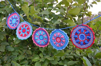 Mini Mandala Garland