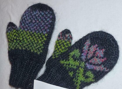 Water Lily Mittens