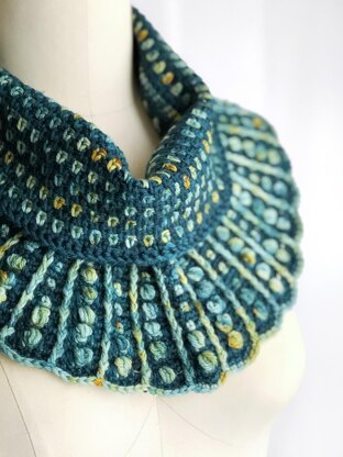 Dissent Cowl (crochet)