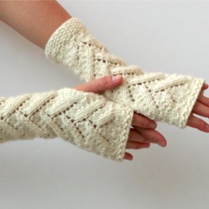 Snowy Branches Fingerless Mitts