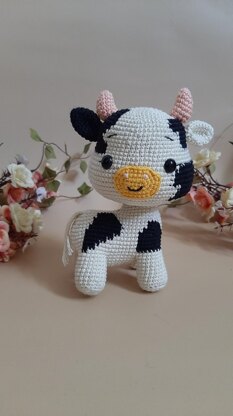 The Baby Cow, crochet animals, PDF pattern, Amigurumi pattern