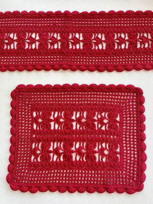 Christmas doily and table runner set