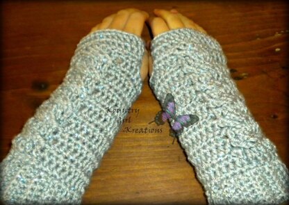 Wrapped in Kables Fingerless Gloves