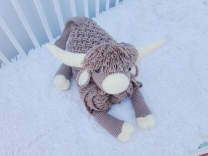 Highland Cow Cushion Crochet Starter Kit. Includes Yarn, Pattern