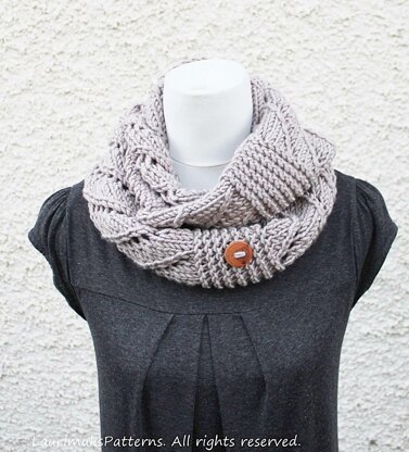 Weekender infinity scarf