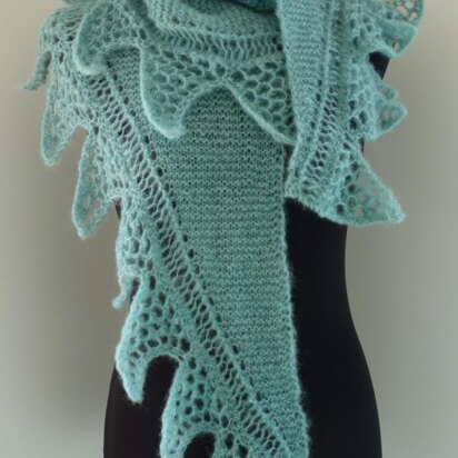 Sharks Tooth Crescent Shawl - knitting pattern