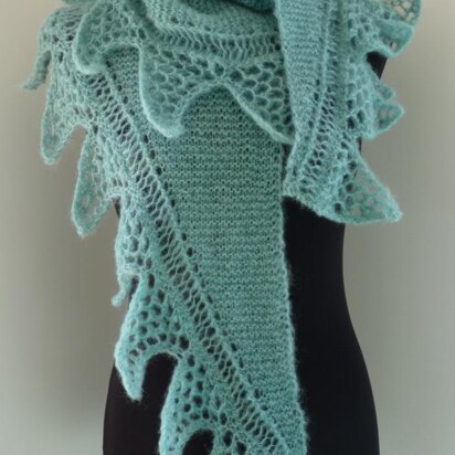 Sharks Tooth Crescent Shawl