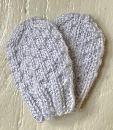 Little Dot Newborn Hat & Mittens