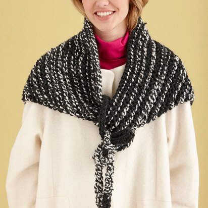 Triangle Wrap in Lion Brand Wool-Ease Thick & Quick - L10753B