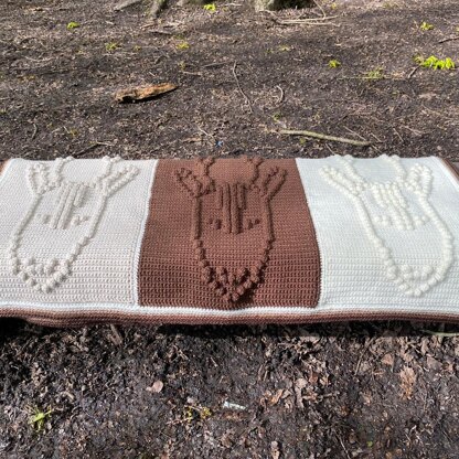 Roe Deer Bobble Stitch Blanket