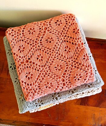 Flora Lanterna Square Blanket